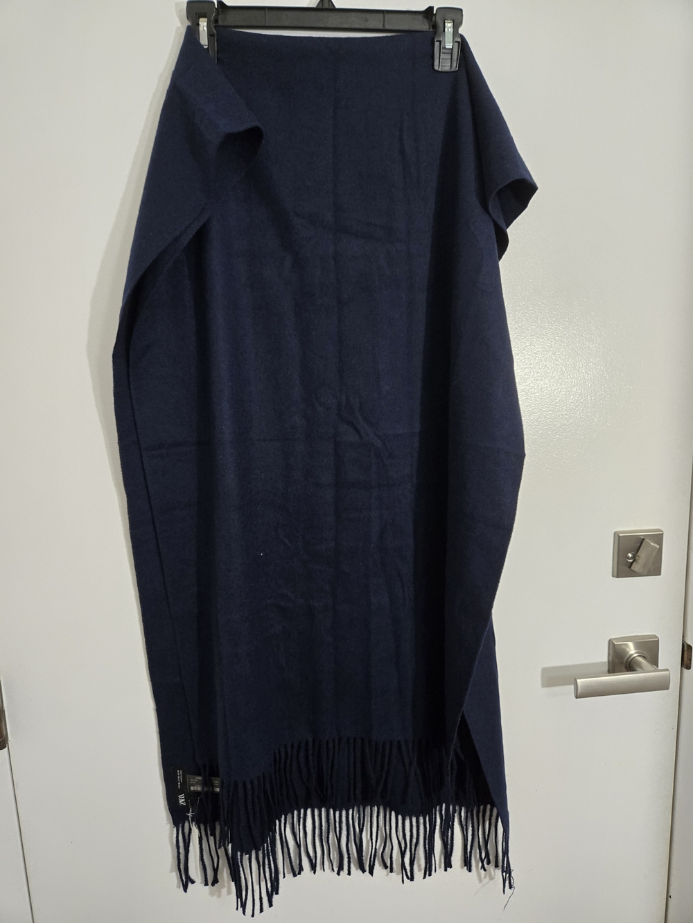 NWT Zara Navy Plush Knit Scarf with Fringe